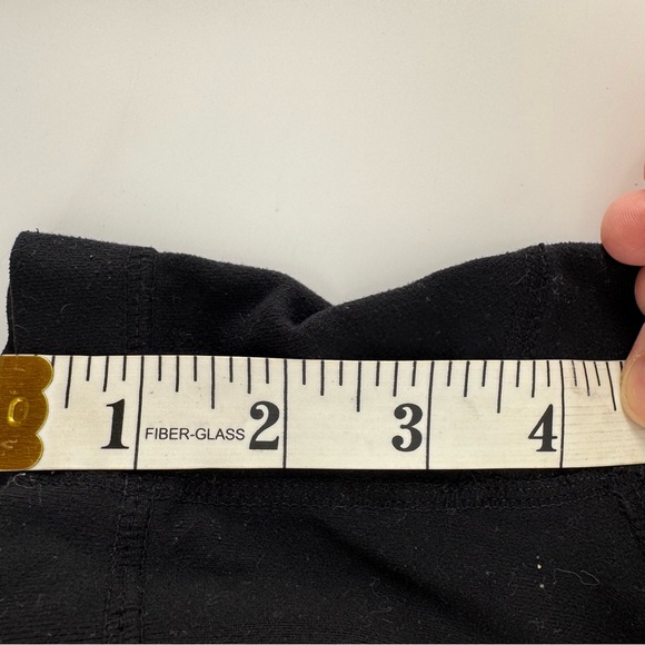 Lululemon Black Spandex Shorts Sz 4 - Picture 3 of 3
